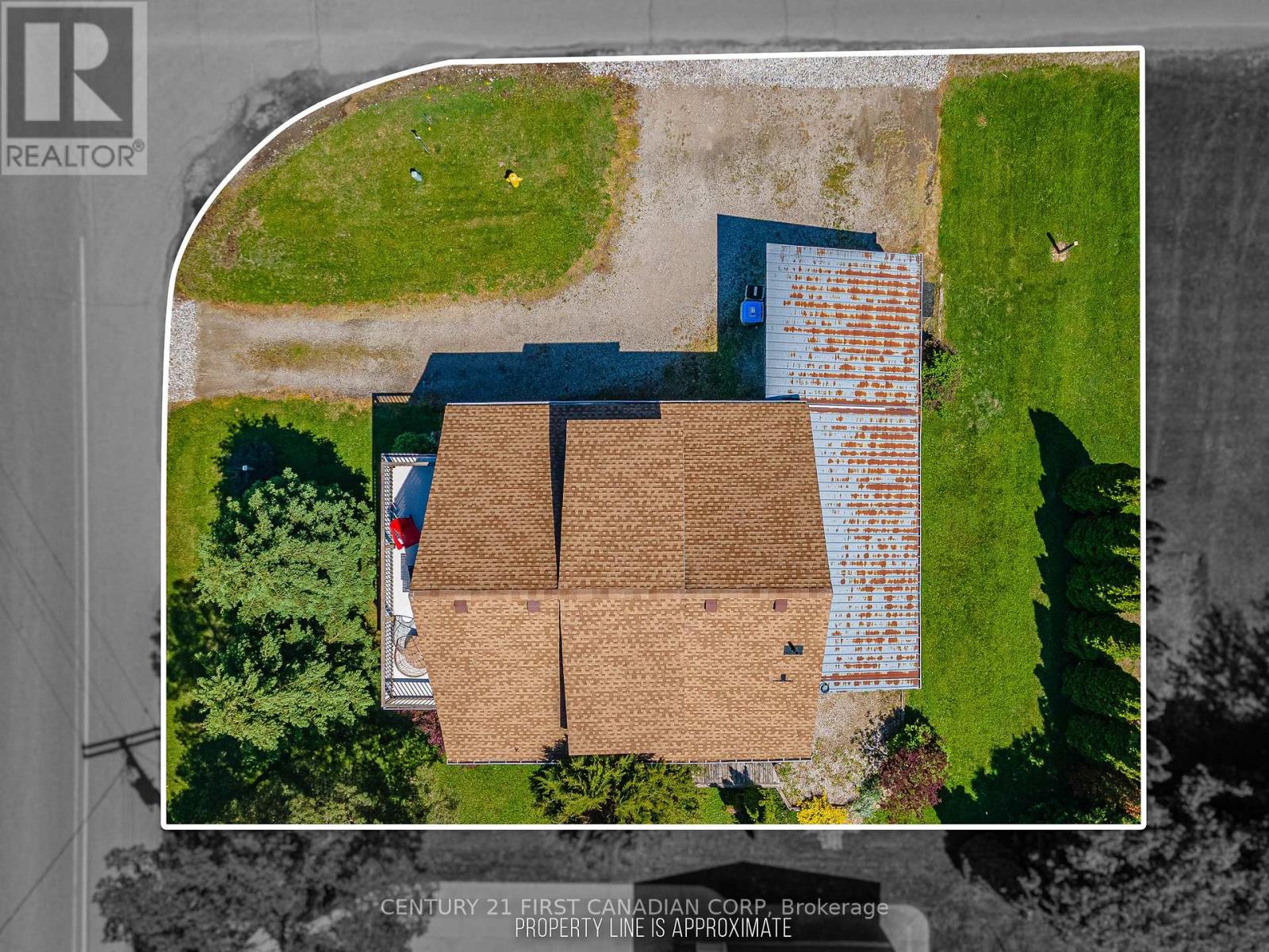 3199 Mount Carmel Drive, North Middlesex, Ontario  N0M 1N0 - Photo 46 - X12283662