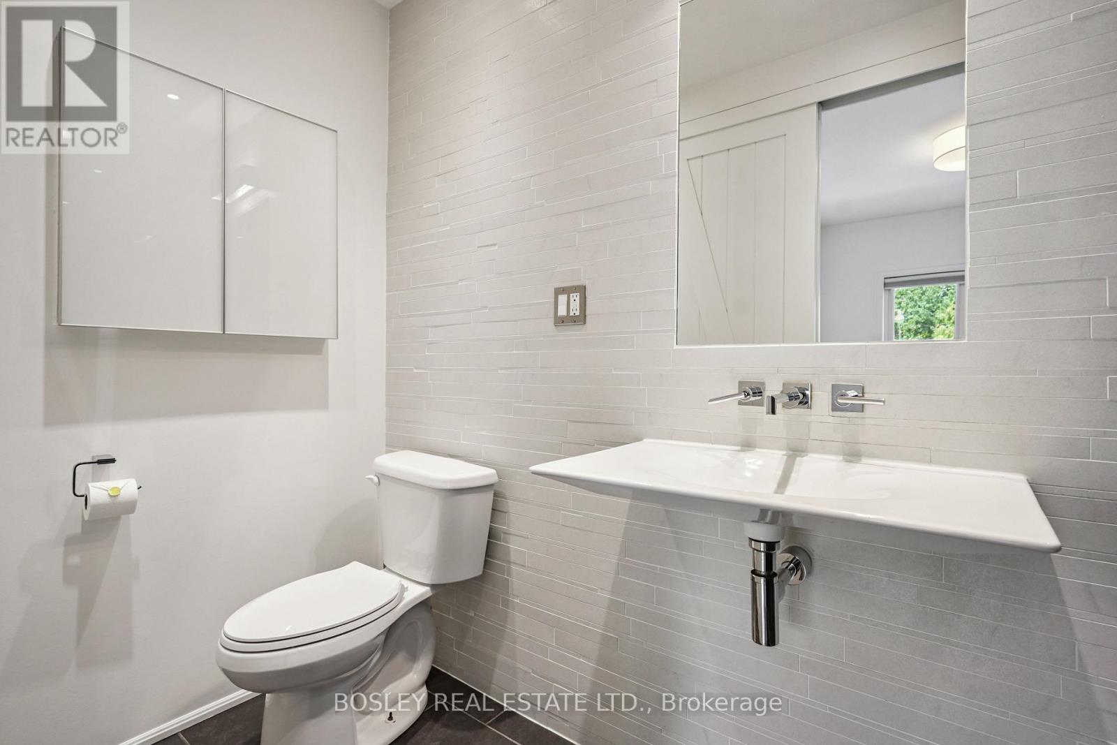 520 Manning Avenue, Toronto (Palmerston-Little Italy), Ontario  M6G 2V7 - Photo 20 - C12283576