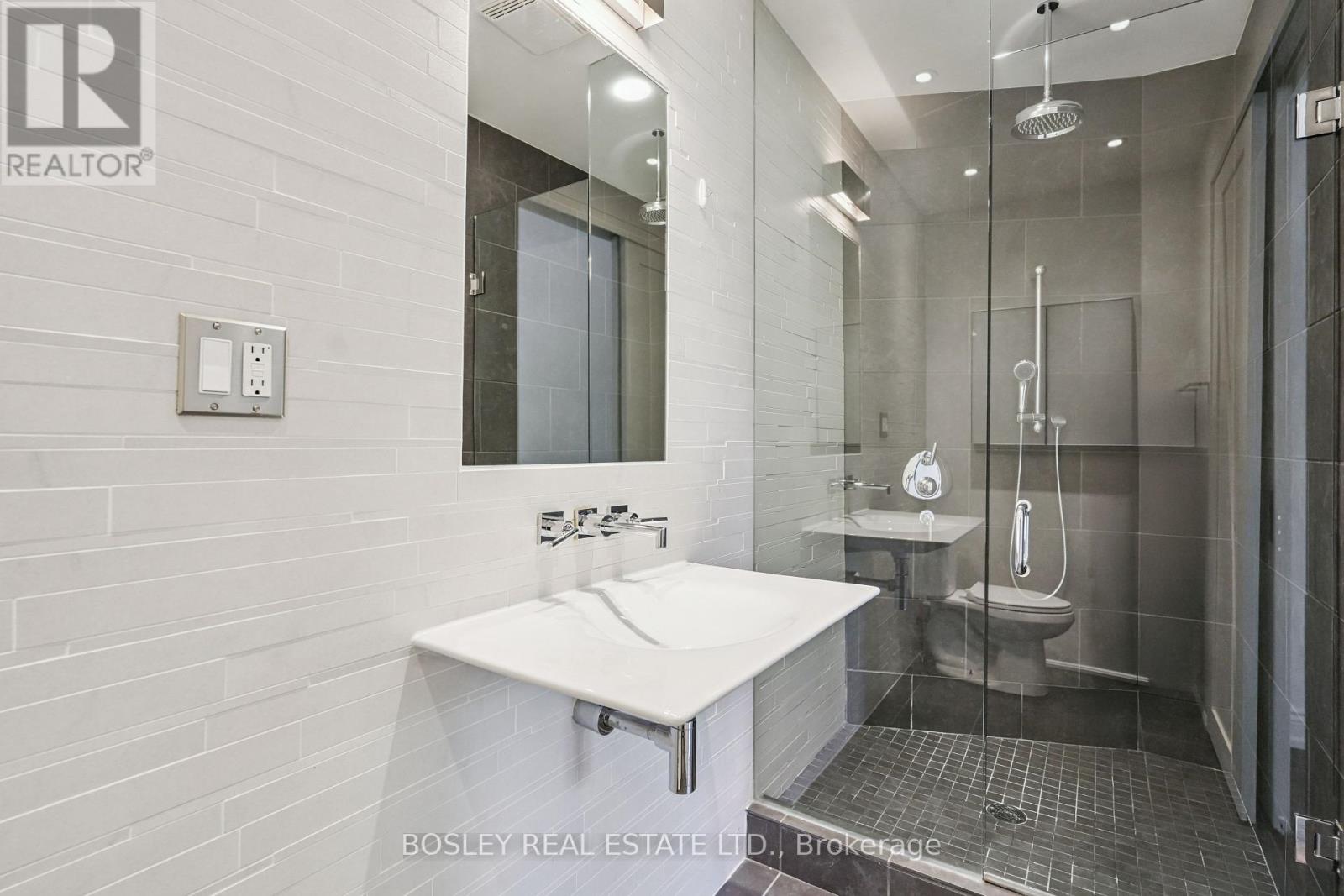 520 Manning Avenue, Toronto (Palmerston-Little Italy), Ontario  M6G 2V7 - Photo 21 - C12283576