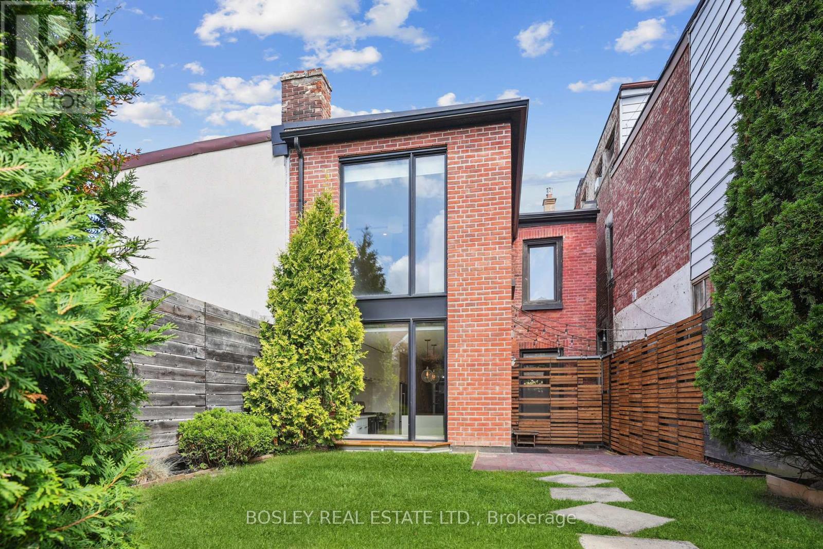 520 Manning Avenue, Toronto (Palmerston-Little Italy), Ontario  M6G 2V7 - Photo 35 - C12283576