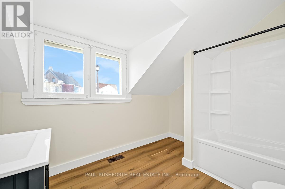 47 Madawaska Street, Arnprior, Ontario  K7S 1R8 - Photo 17 - X12283721