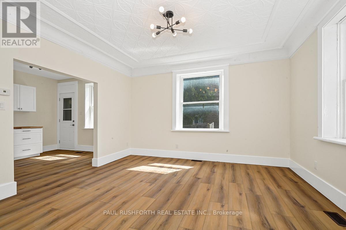 47 Madawaska Street, Arnprior, Ontario  K7S 1R8 - Photo 9 - X12283721
