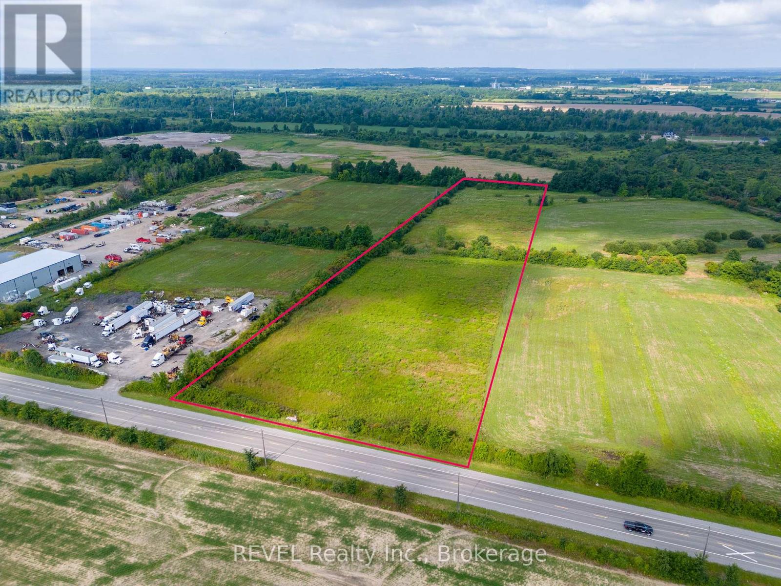 2015 Allanport Road, Thorold, Ontario  L0S 1A0 - Photo 4 - X12283635
