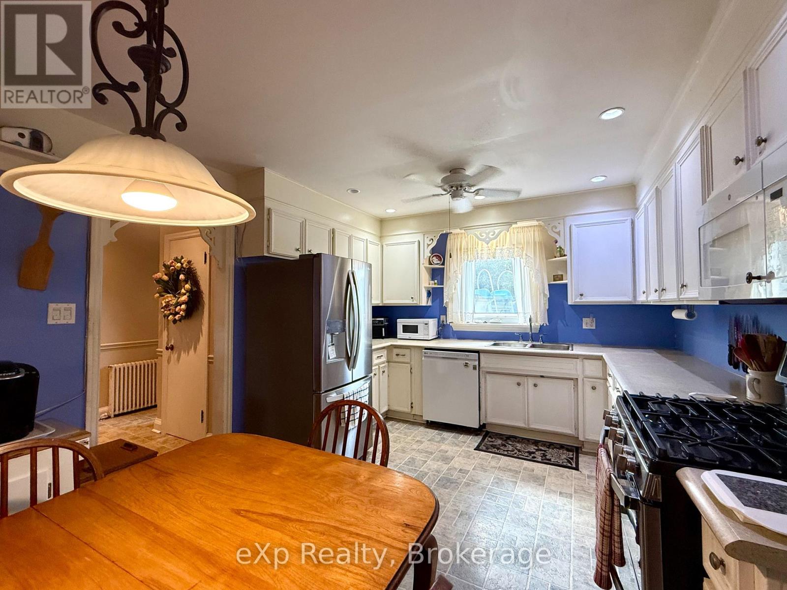 211 Victoria Street S, Brockton, Ontario  N0G 2V0 - Photo 13 - X12283656