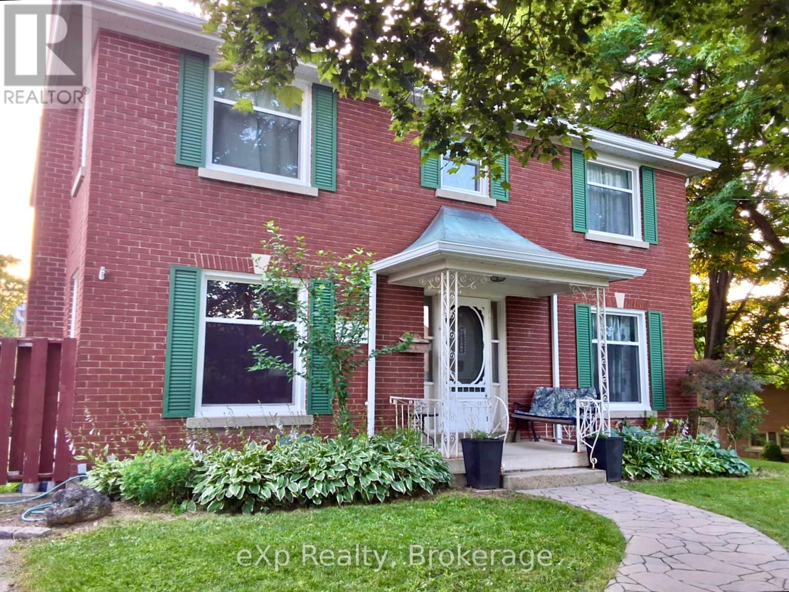 211 Victoria Street S, Brockton, Ontario  N0G 2V0 - Photo 3 - X12283656