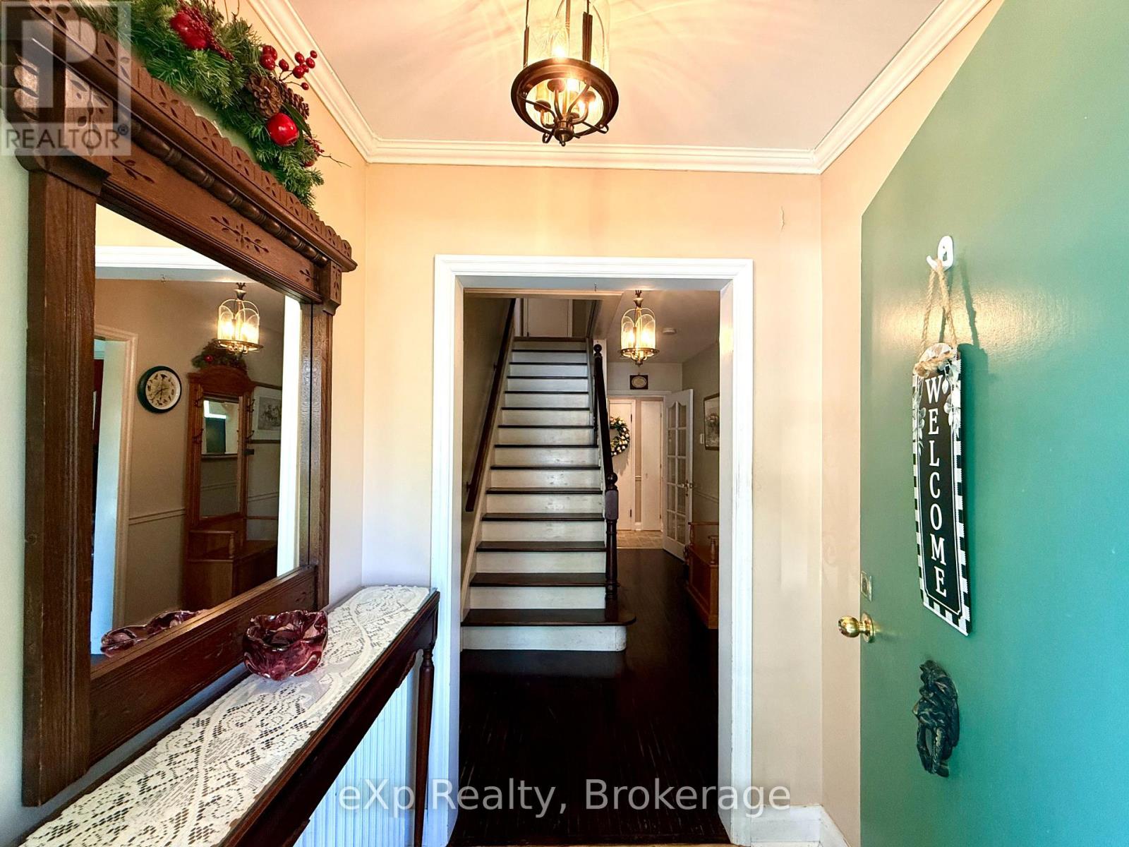 211 Victoria Street S, Brockton, Ontario  N0G 2V0 - Photo 5 - X12283656