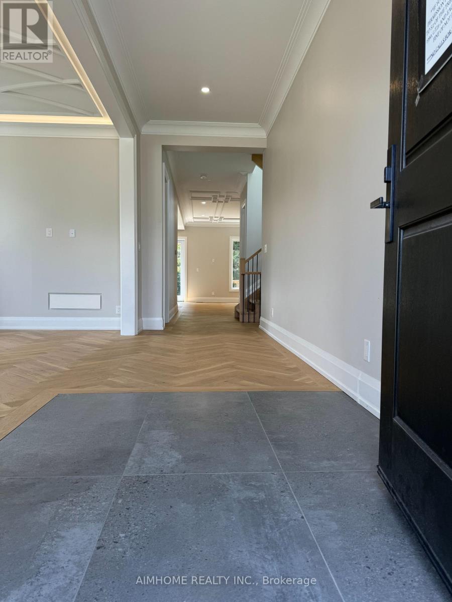 Property at 1104 EDGELEIGH AVENUE image 2