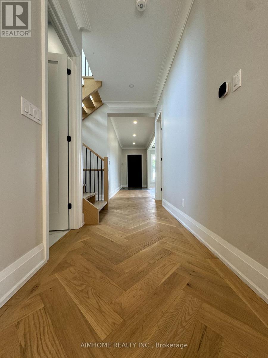 Property at 1104 EDGELEIGH AVENUE image 3