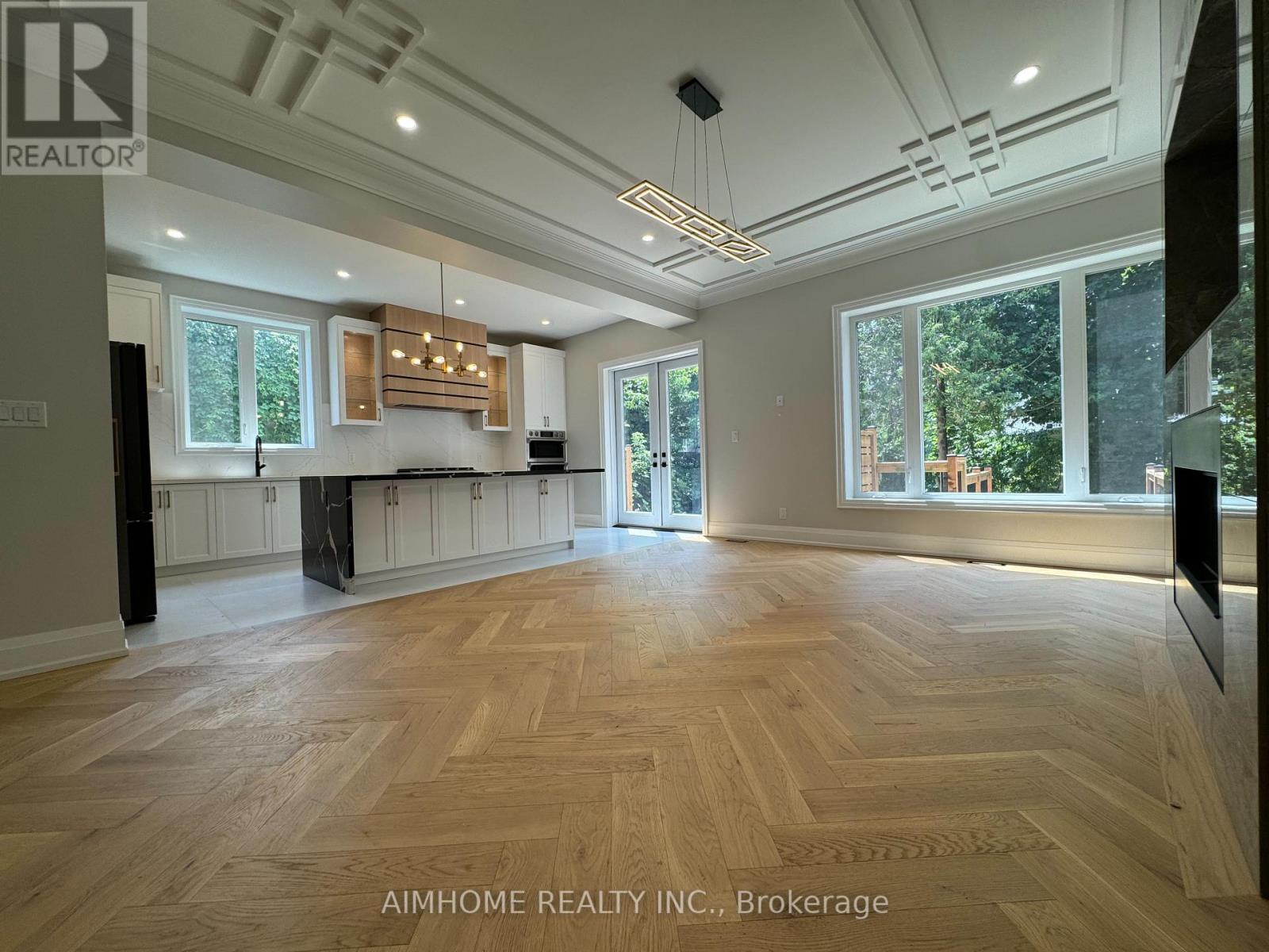 Property at 1104 EDGELEIGH AVENUE image 4
