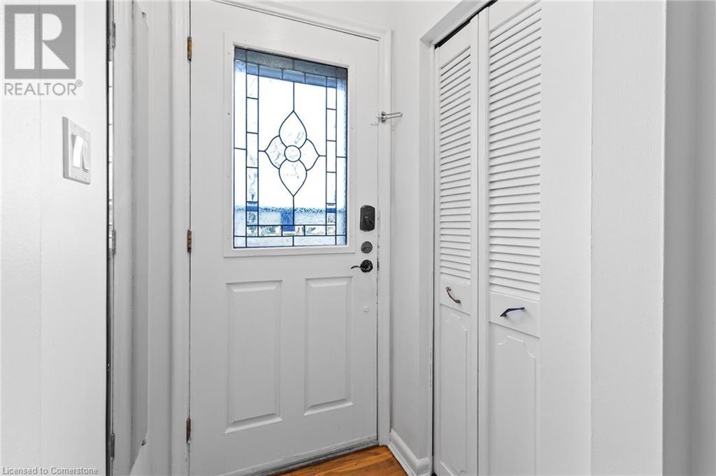 Property at 550 FOURTH Line image 4