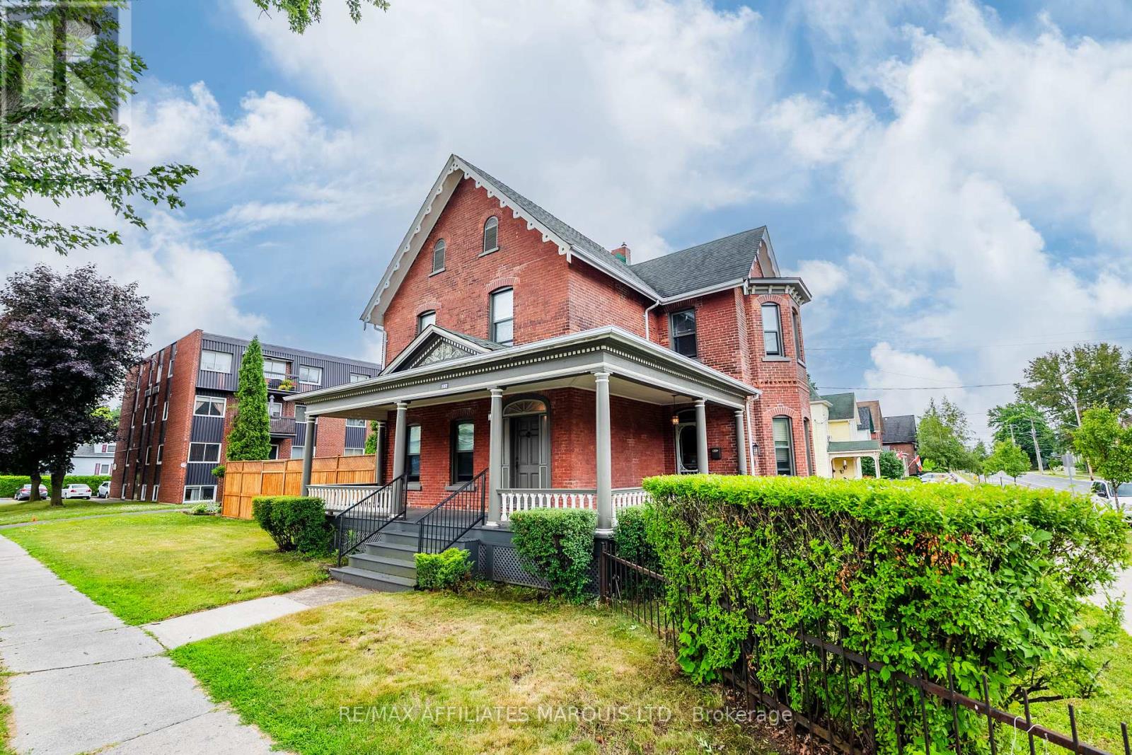 Property at 345 SYDNEY STREET image 1