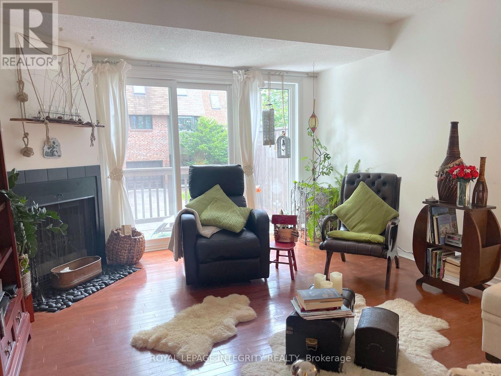 Property at 1471 BRYSON LANE image 3