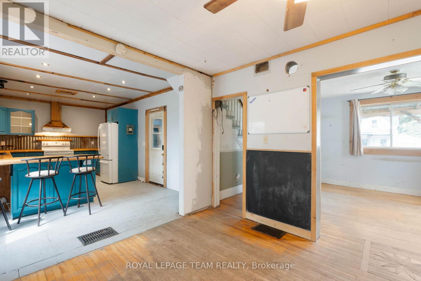 526 Middle Street, Edwardsburgh/cardinal, Ontario  K0E 1E0 - Photo 8 - X12132830