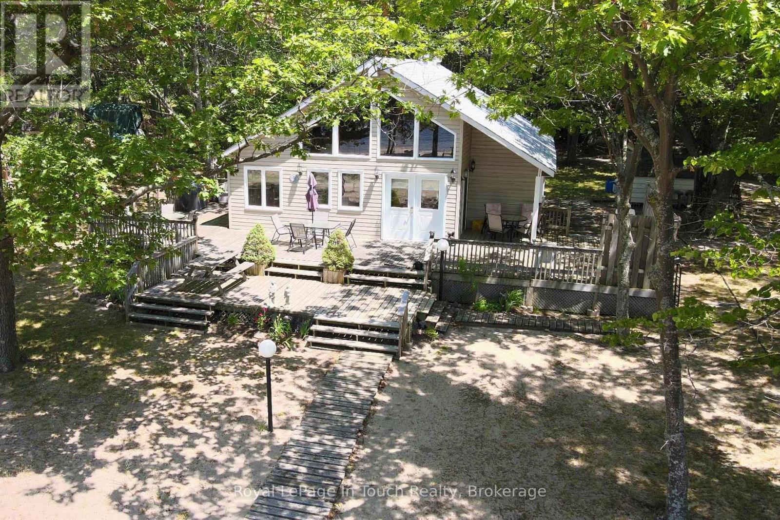 1264 Island 540, Georgian Bay, Ontario  P0E 1E0 - Photo 2 - X12012774