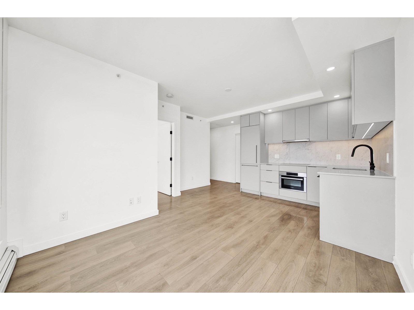 2811 13685 102 Avenue, Surrey, British Columbia  V3T 1N7 - Photo 9 - R3025497