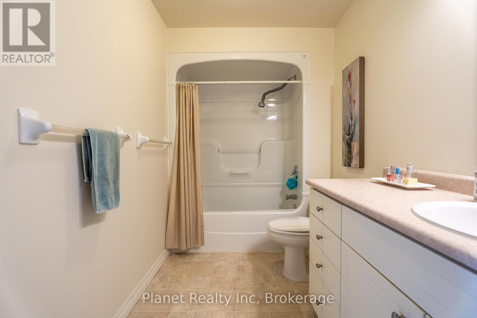 208 - 65 Bayberry Drive, Guelph, Ontario  N1G 5K8 - Photo 21 - X12281385