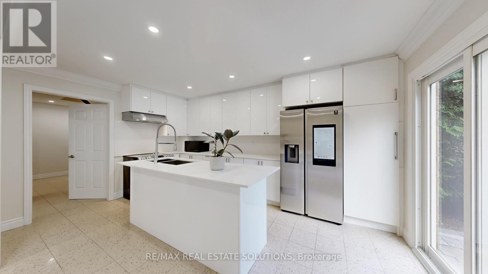 Property at 3 PAULINE COURT image 2