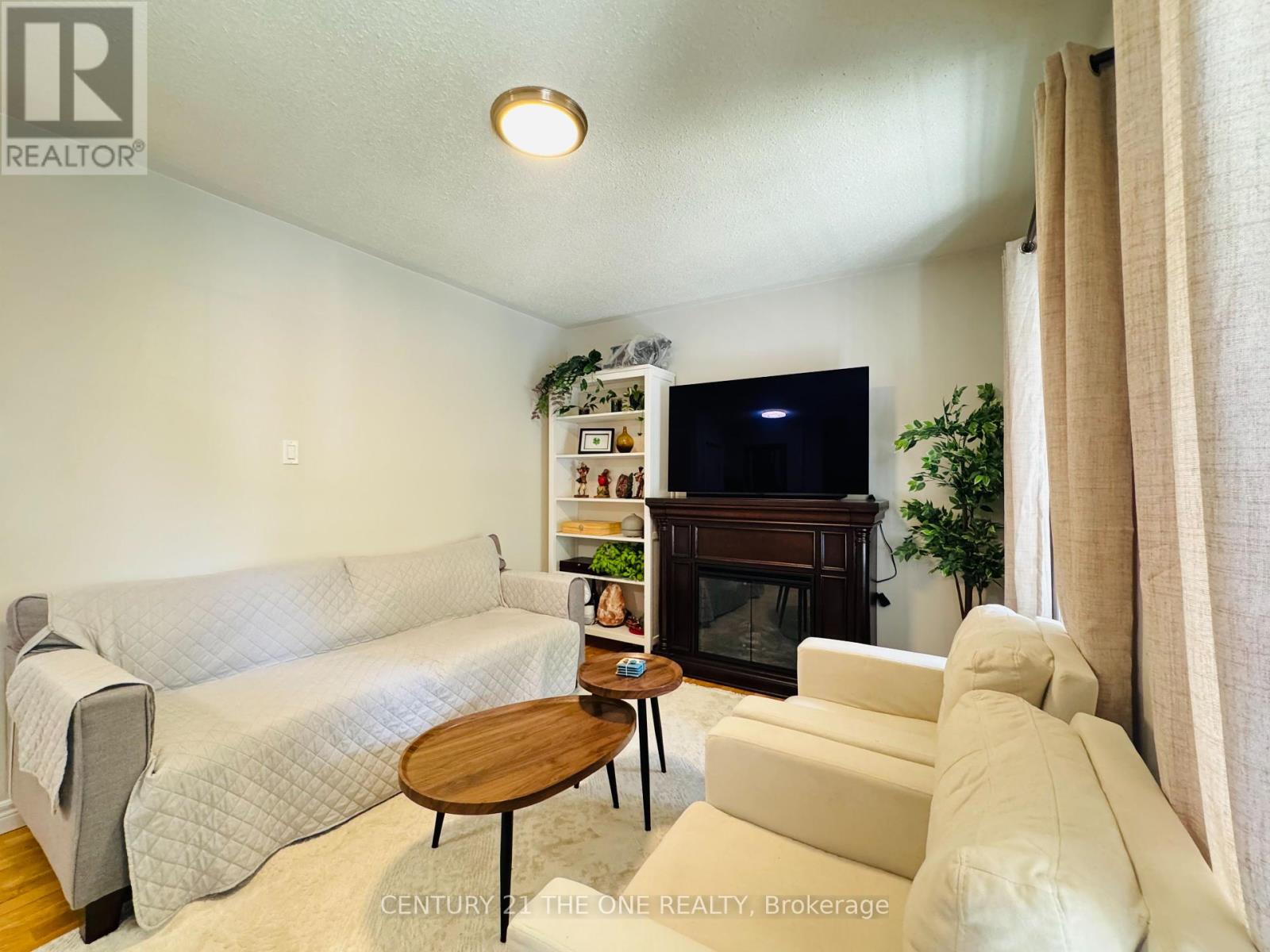 Property at 60 REDDENHURST CRESCENT image 5