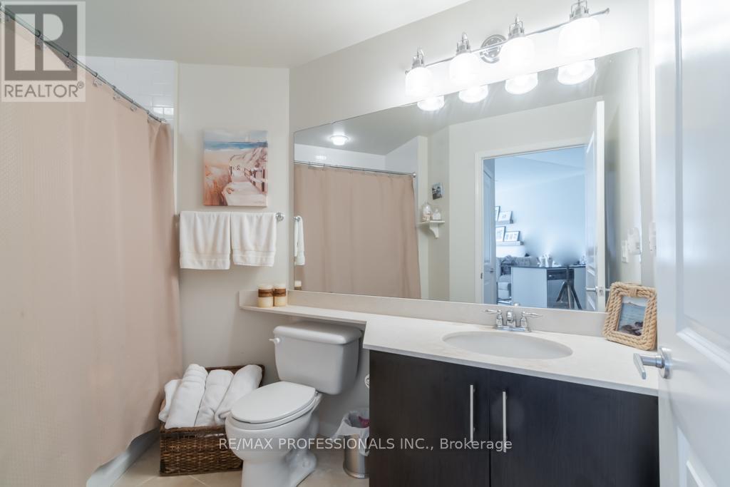 512 - 15 Windermere Avenue, Toronto, Ontario  M6G 5A2 - Photo 15 - W12283629