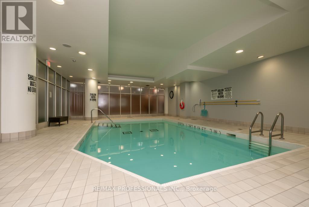 512 - 15 Windermere Avenue, Toronto, Ontario  M6G 5A2 - Photo 18 - W12283629