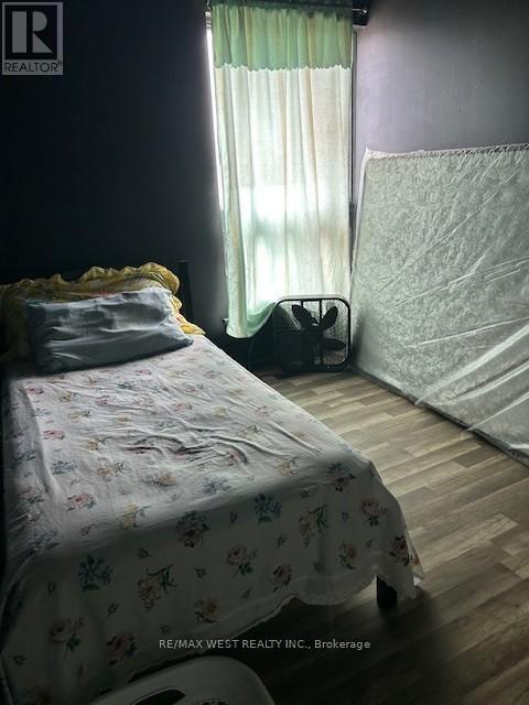 161 - 252 John Garland Boulevard, Toronto (West Humber-Clairville), Ontario  M9V 1N8 - Photo 10 - W12283651