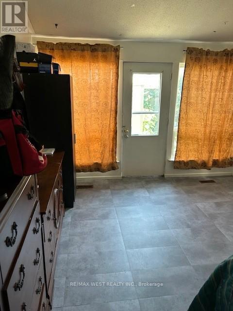 161 - 252 John Garland Boulevard, Toronto (West Humber-Clairville), Ontario  M9V 1N8 - Photo 4 - W12283651