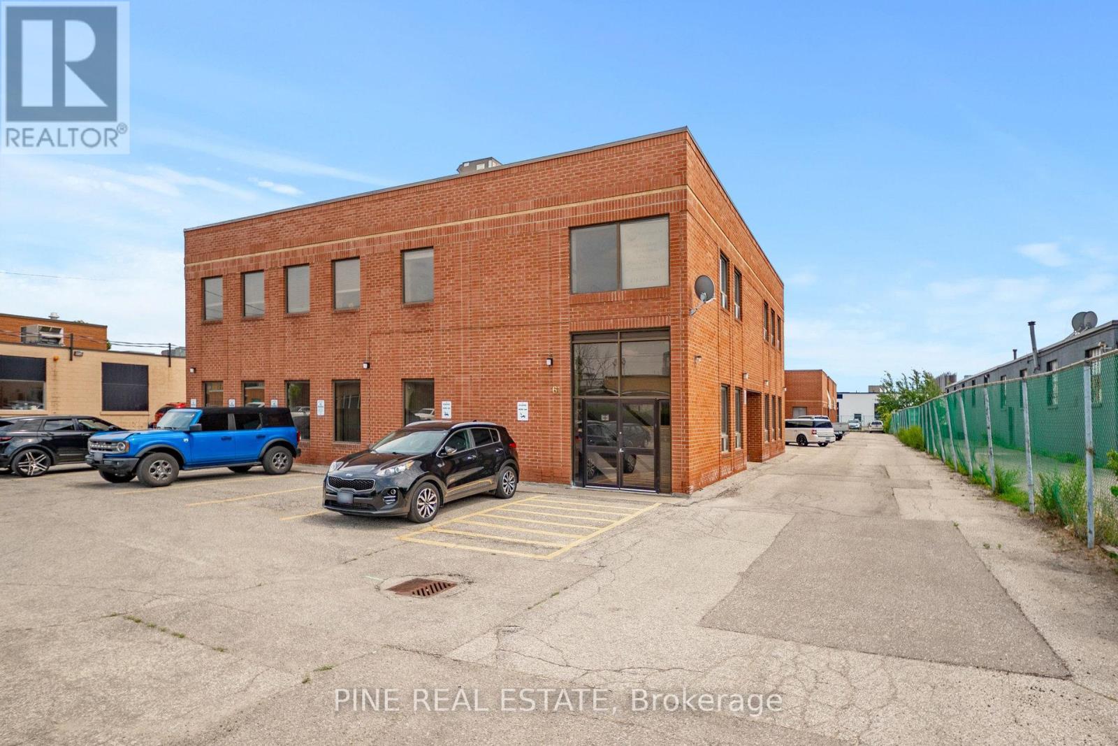 9 - 61 ADVANCE ROAD, Toronto, Ontario