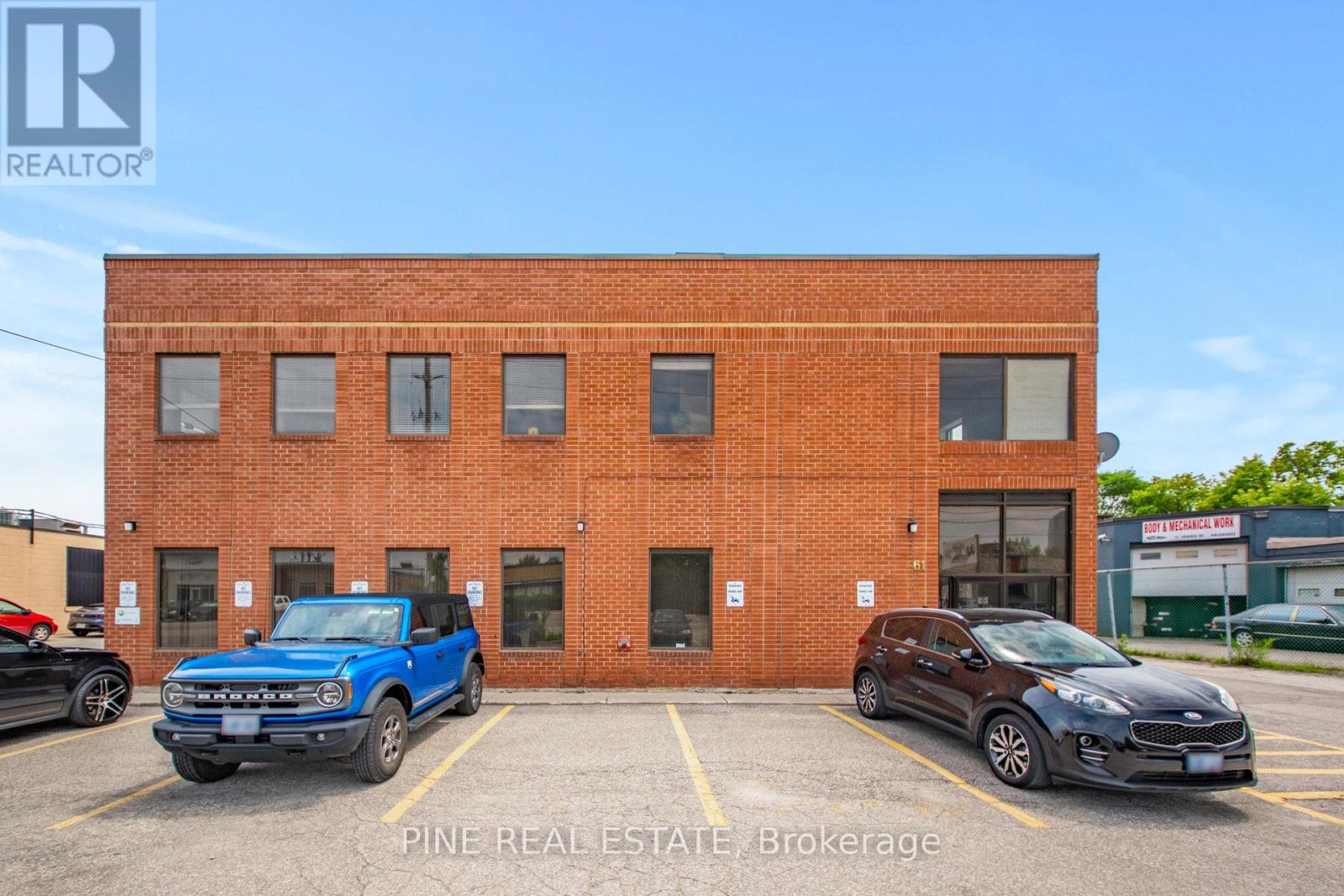9 - 61 Advance Road, Toronto, Ontario  M8Z 2S6 - Photo 2 - W12283671