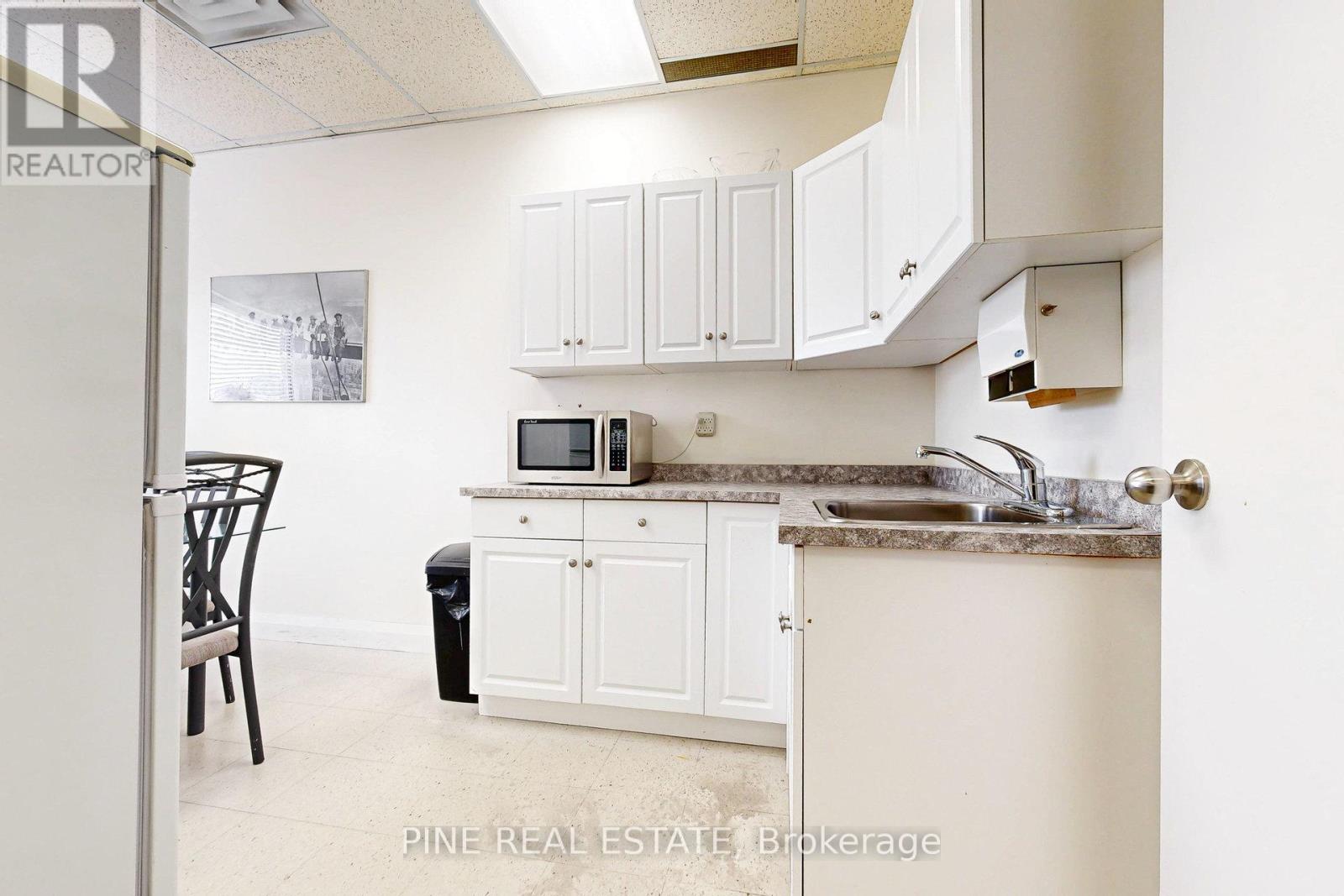 9 - 61 Advance Road, Toronto, Ontario  M8Z 2S6 - Photo 30 - W12283671