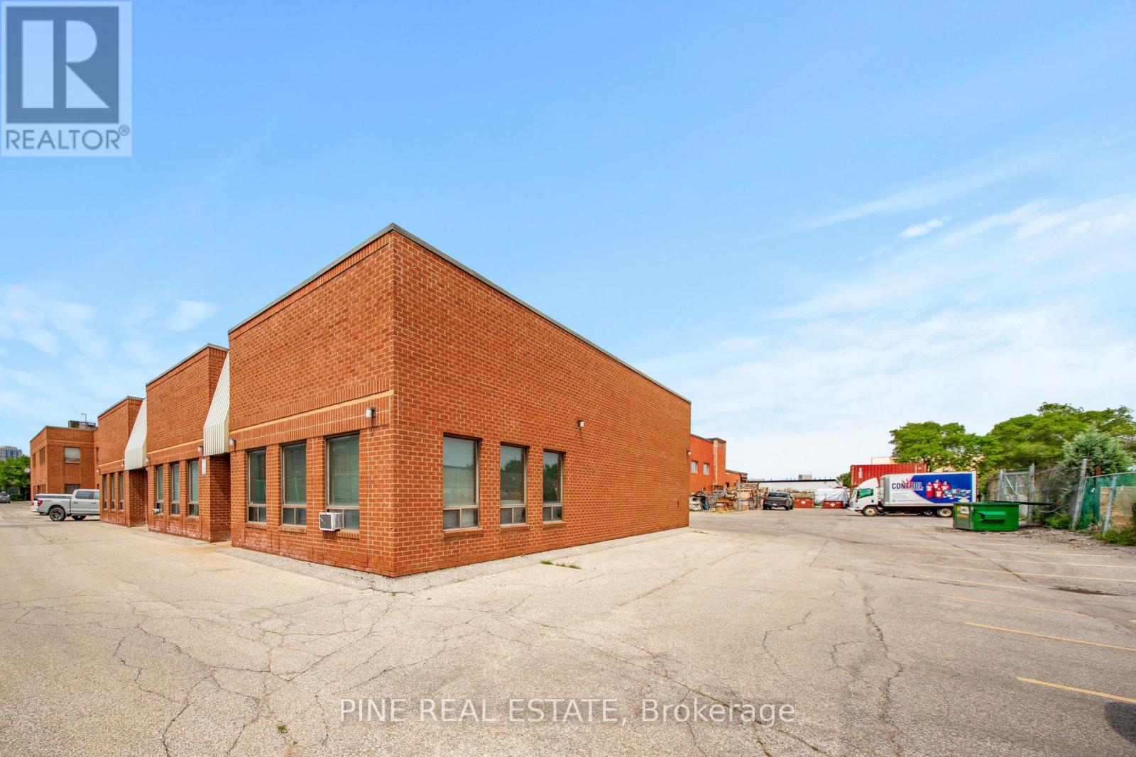 9 - 61 Advance Road, Toronto, Ontario  M8Z 2S6 - Photo 38 - W12283671