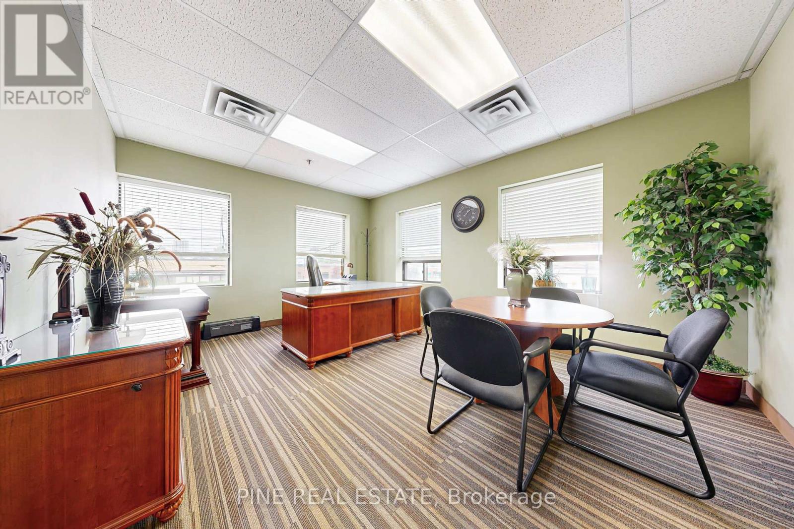 9 - 61 Advance Road, Toronto, Ontario  M8Z 2S6 - Photo 5 - W12283671
