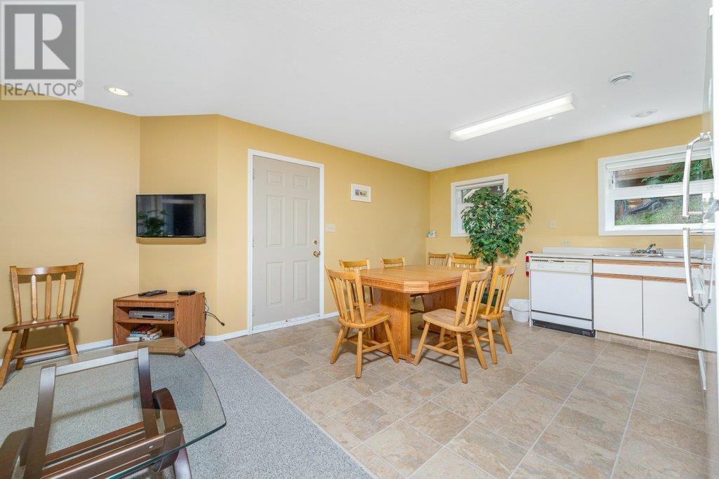 Property at 425 Monashee Road image 4