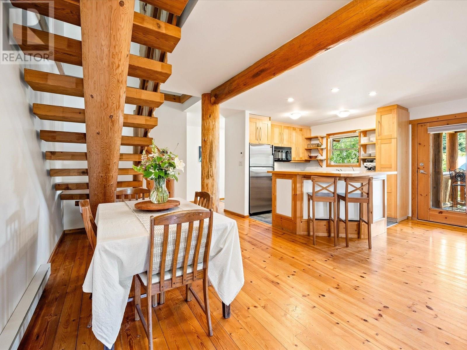 1474 Hemlock Street, Pemberton, British Columbia  V0N 2L1 - Photo 11 - R3026500