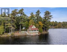 300-302 ISOBEL LANE, Tay Valley, Ontario