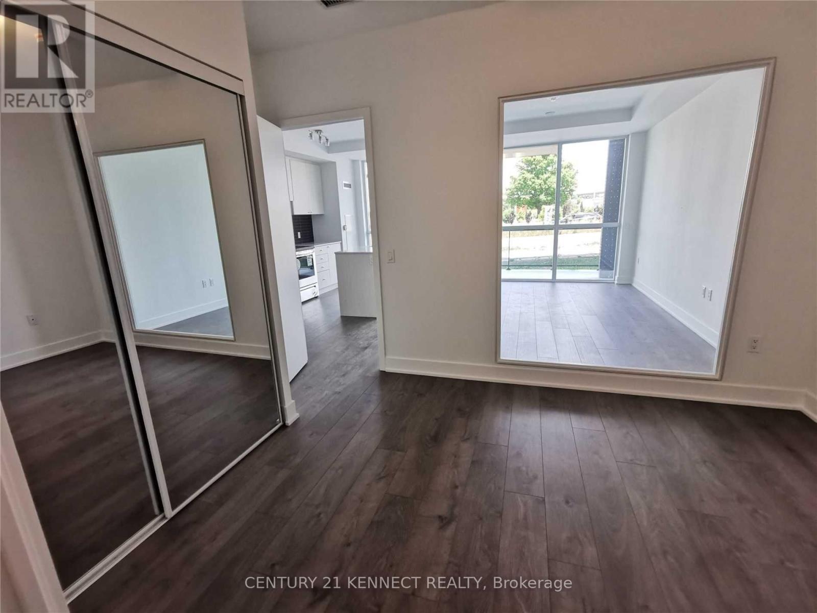 Th 3 - 60 George Butchart Drive, Toronto, Ontario  M3K 0E1 - Photo 14 - W12282795