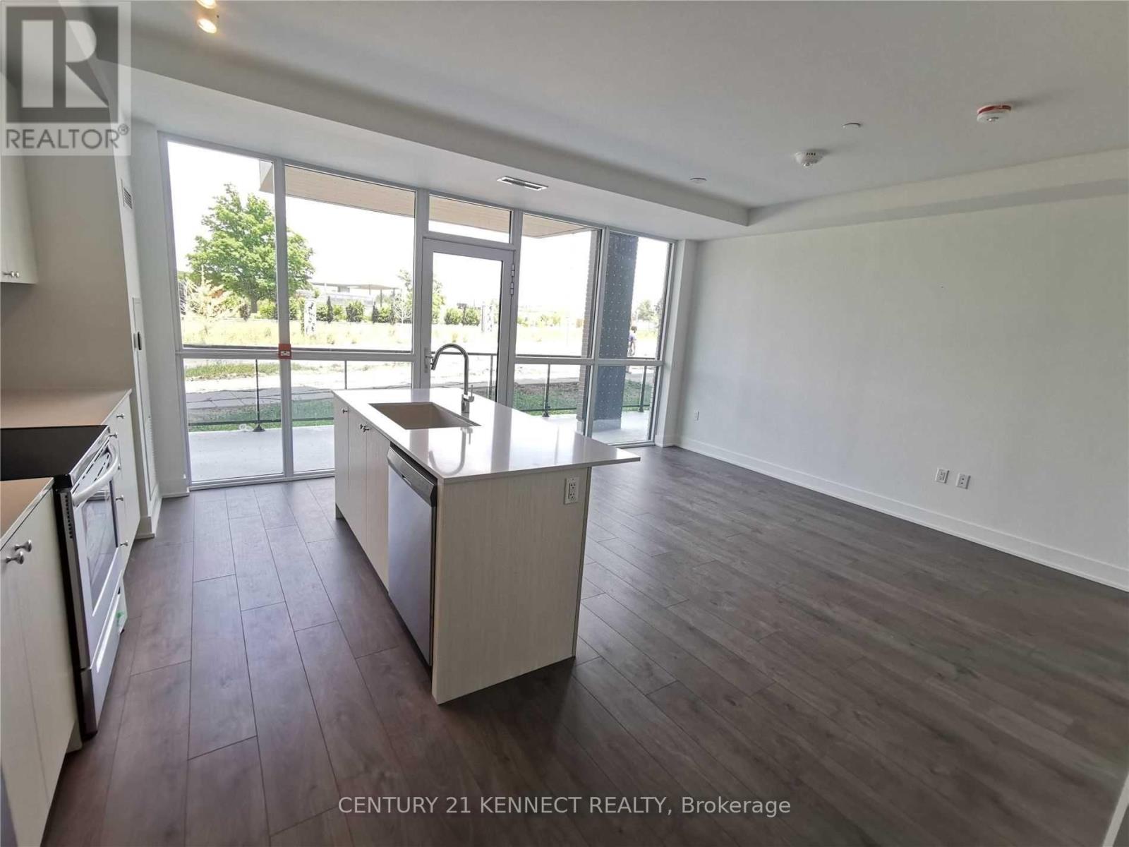 Th 3 - 60 George Butchart Drive, Toronto, Ontario  M3K 0E1 - Photo 7 - W12282795