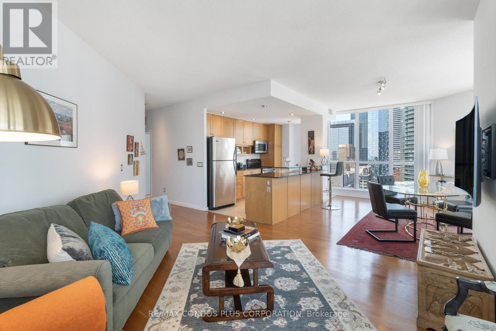 2302 - 218 Queens Quay W, Toronto (Waterfront Communities), Ontario  M5J 2Y6 - Photo 12 - C12283747