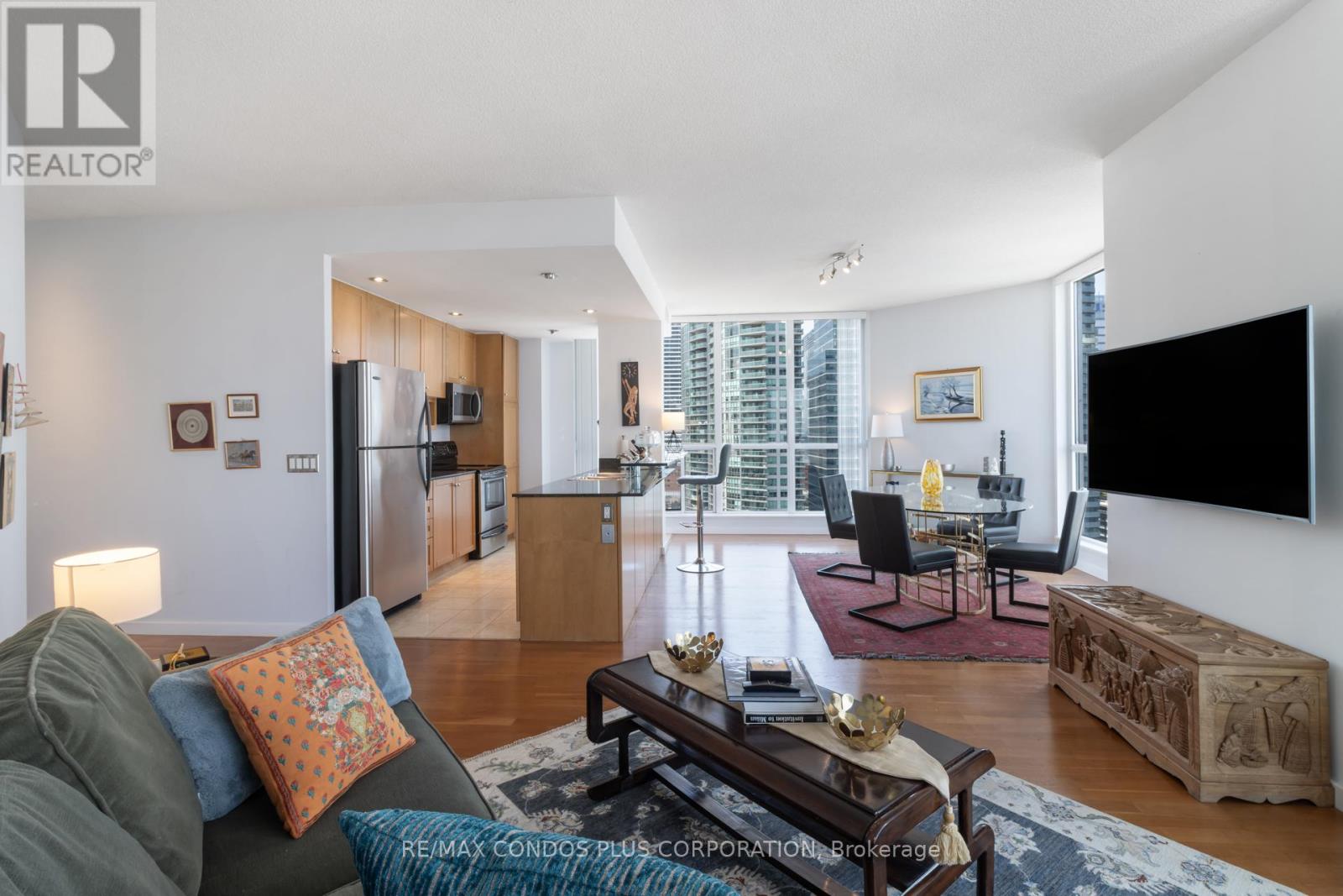 2302 - 218 Queens Quay W, Toronto (Waterfront Communities), Ontario  M5J 2Y6 - Photo 13 - C12283747