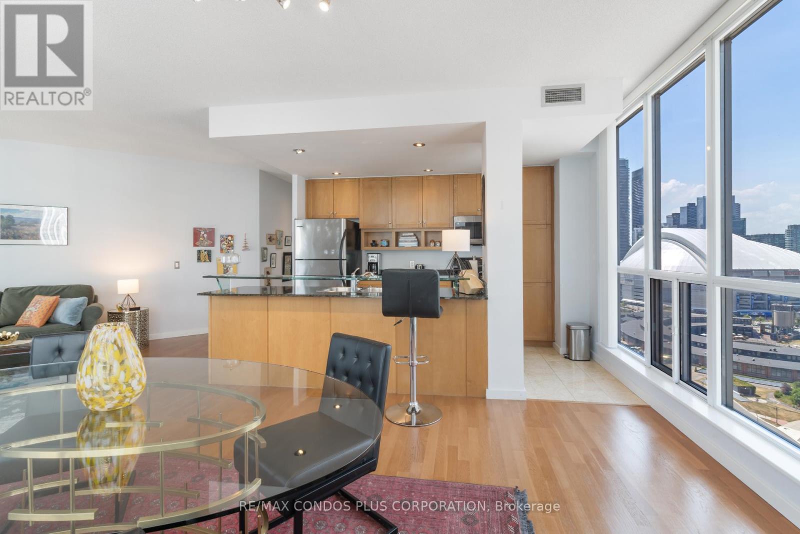 2302 - 218 Queens Quay W, Toronto (Waterfront Communities), Ontario  M5J 2Y6 - Photo 25 - C12283747