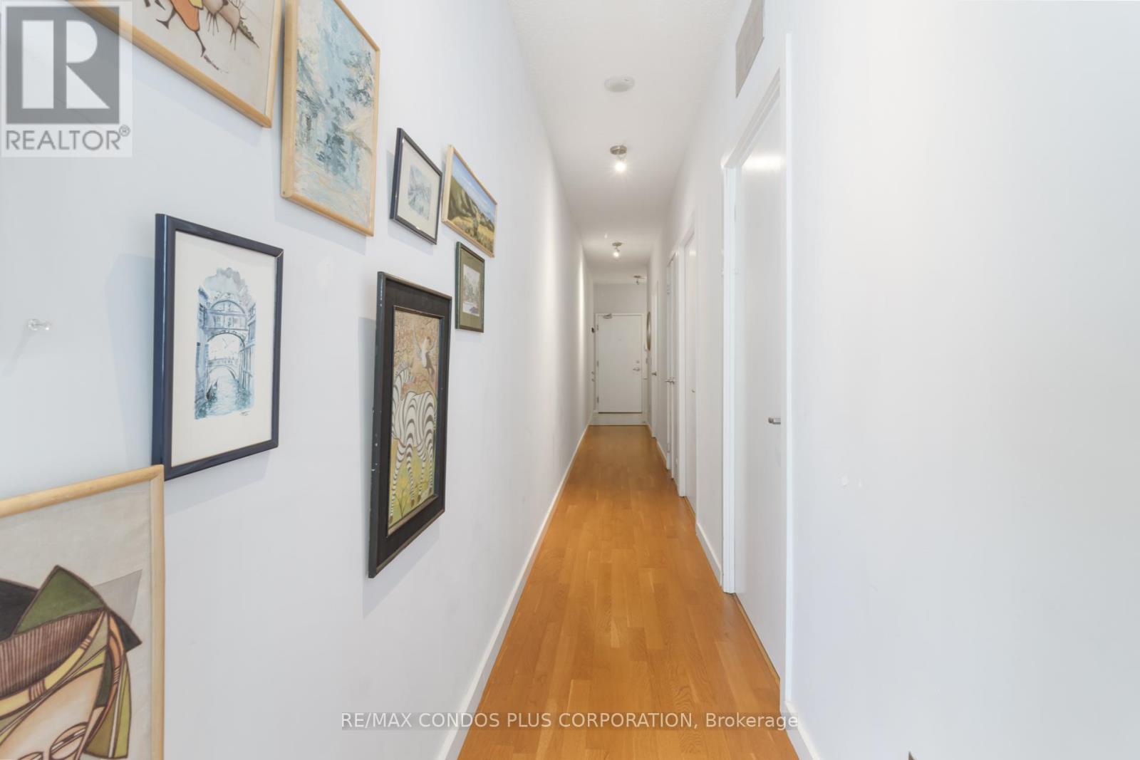 2302 - 218 Queens Quay W, Toronto (Waterfront Communities), Ontario  M5J 2Y6 - Photo 7 - C12283747