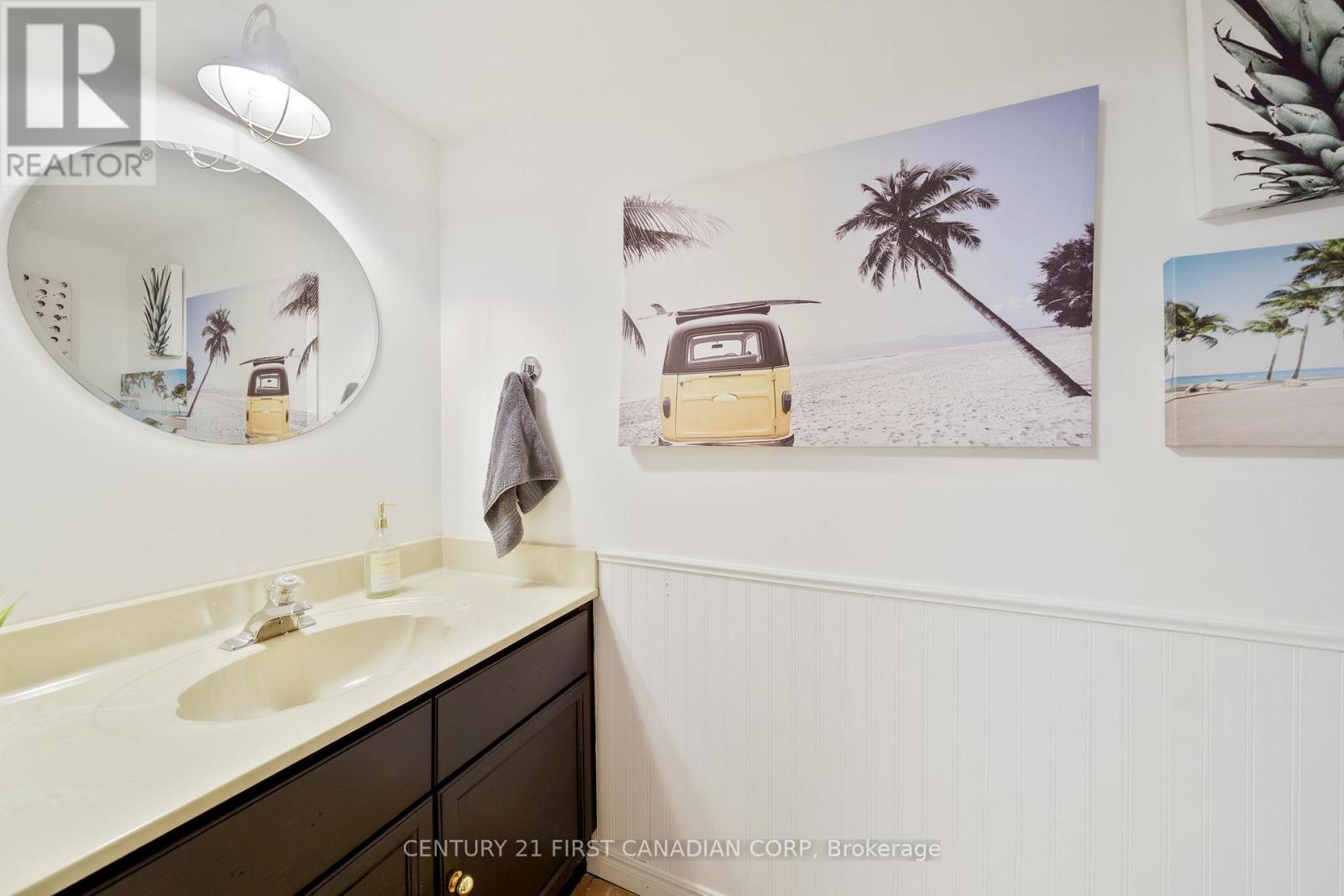 10285 Pines Parkway, Lambton Shores (Grand Bend), Ontario  N0M 1T0 - Photo 24 - X12283905
