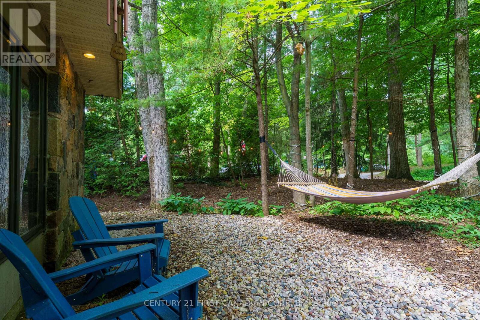 10285 Pines Parkway, Lambton Shores (Grand Bend), Ontario  N0M 1T0 - Photo 27 - X12283905