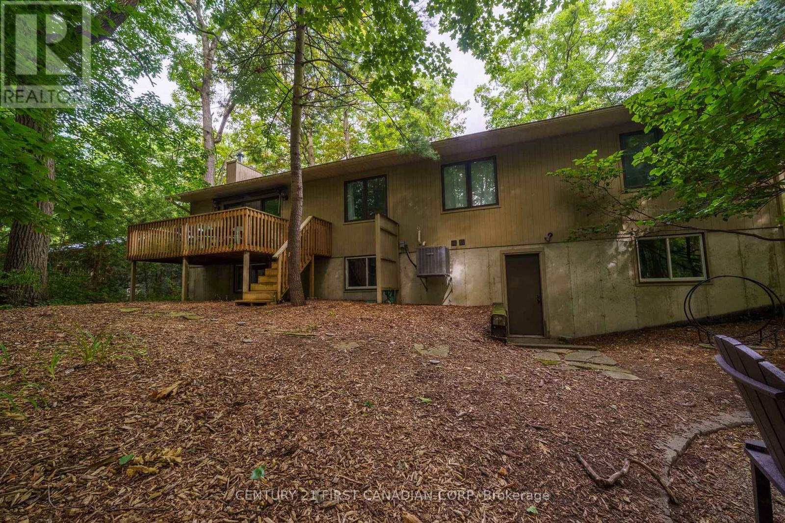 10285 Pines Parkway, Lambton Shores (Grand Bend), Ontario  N0M 1T0 - Photo 30 - X12283905