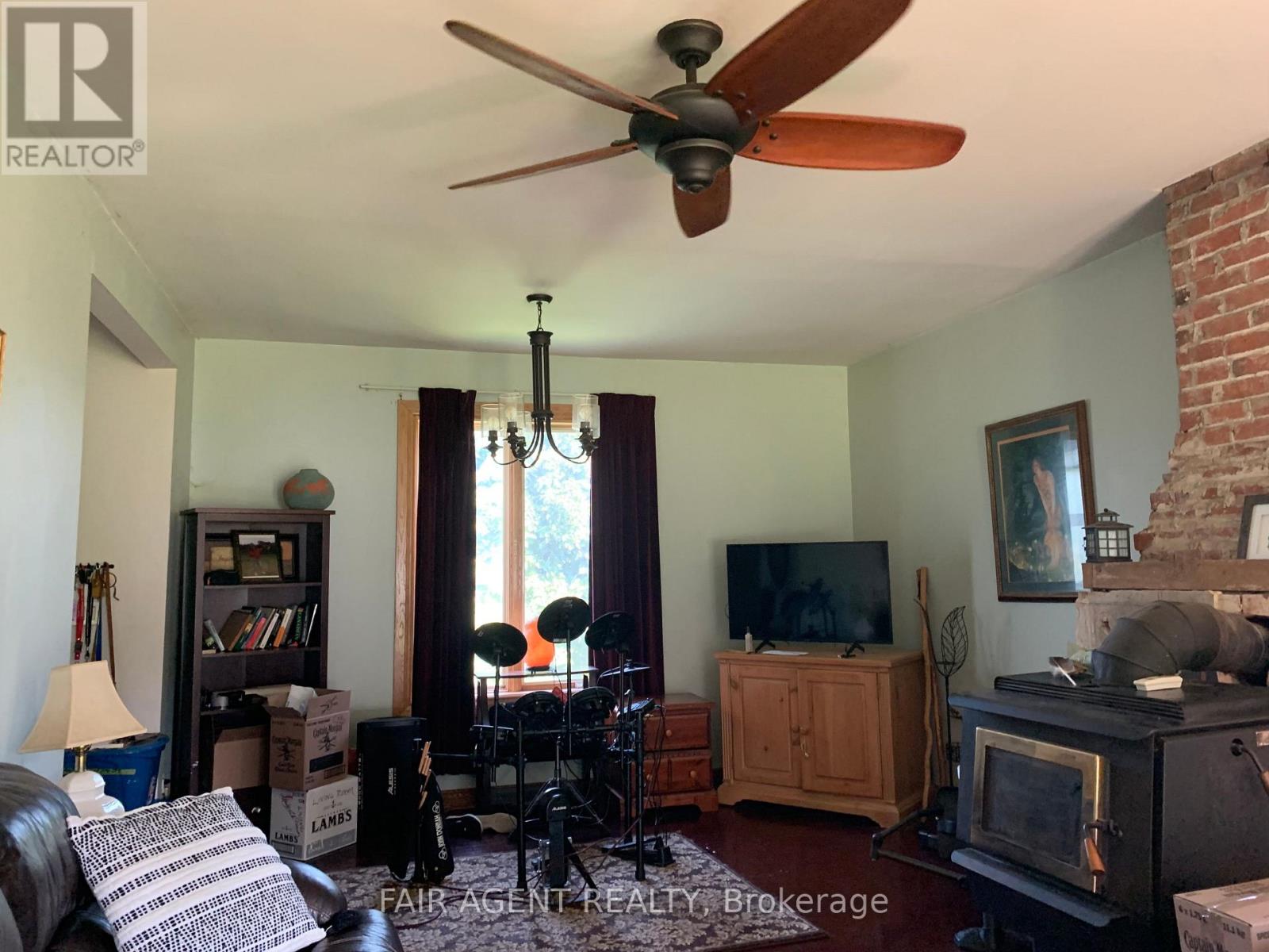1723 Lucy Street, St. Joseph, Ontario  P0R 1J0 - Photo 11 - X12283934