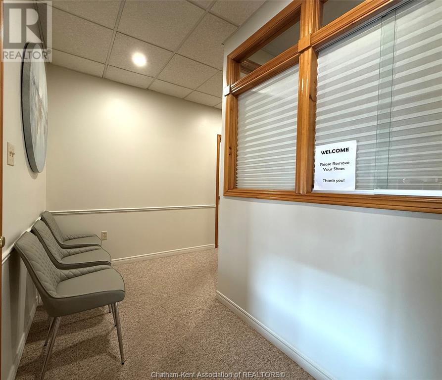 35 Thames Street, Chatham, Ontario  N7L 1S3 - Photo 6 - 25017850