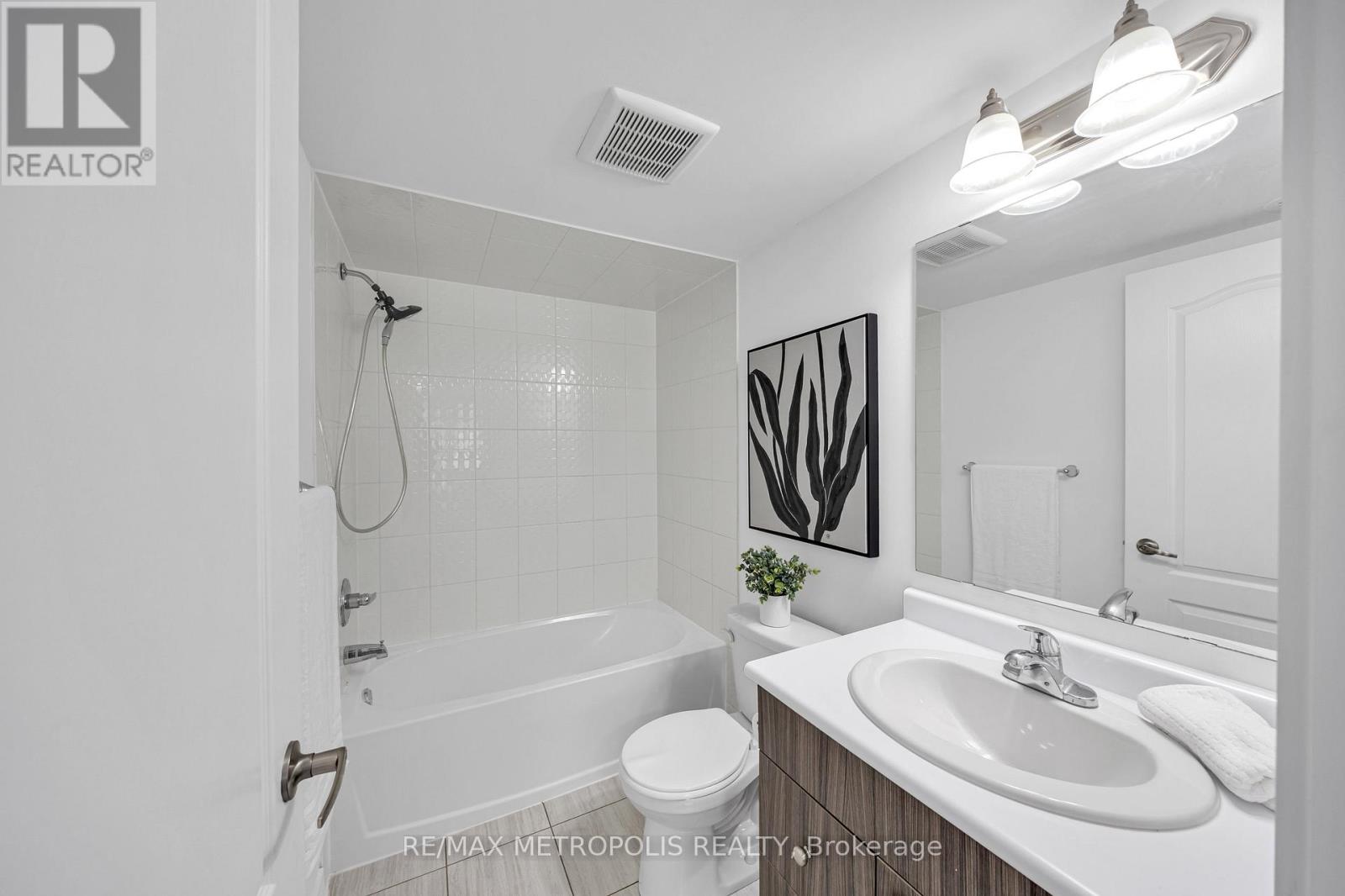 2226 - 10 Westmeath Lane, Markham (Cornell), Ontario  L6B 1N5 - Photo 14 - N12283786
