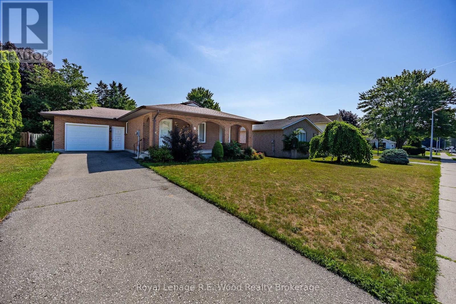 Property at 69 ALLEN STREET image 1