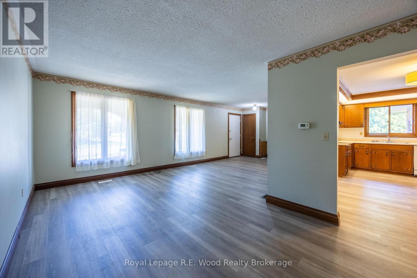 Property at 69 ALLEN STREET image 3