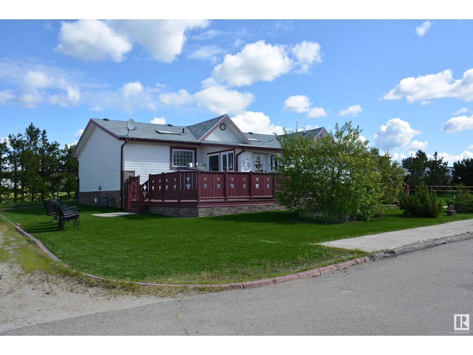 5044 & 5052 North Av, Swan Hills, Alberta  T0G 2C0 - Photo 3 - E4447649