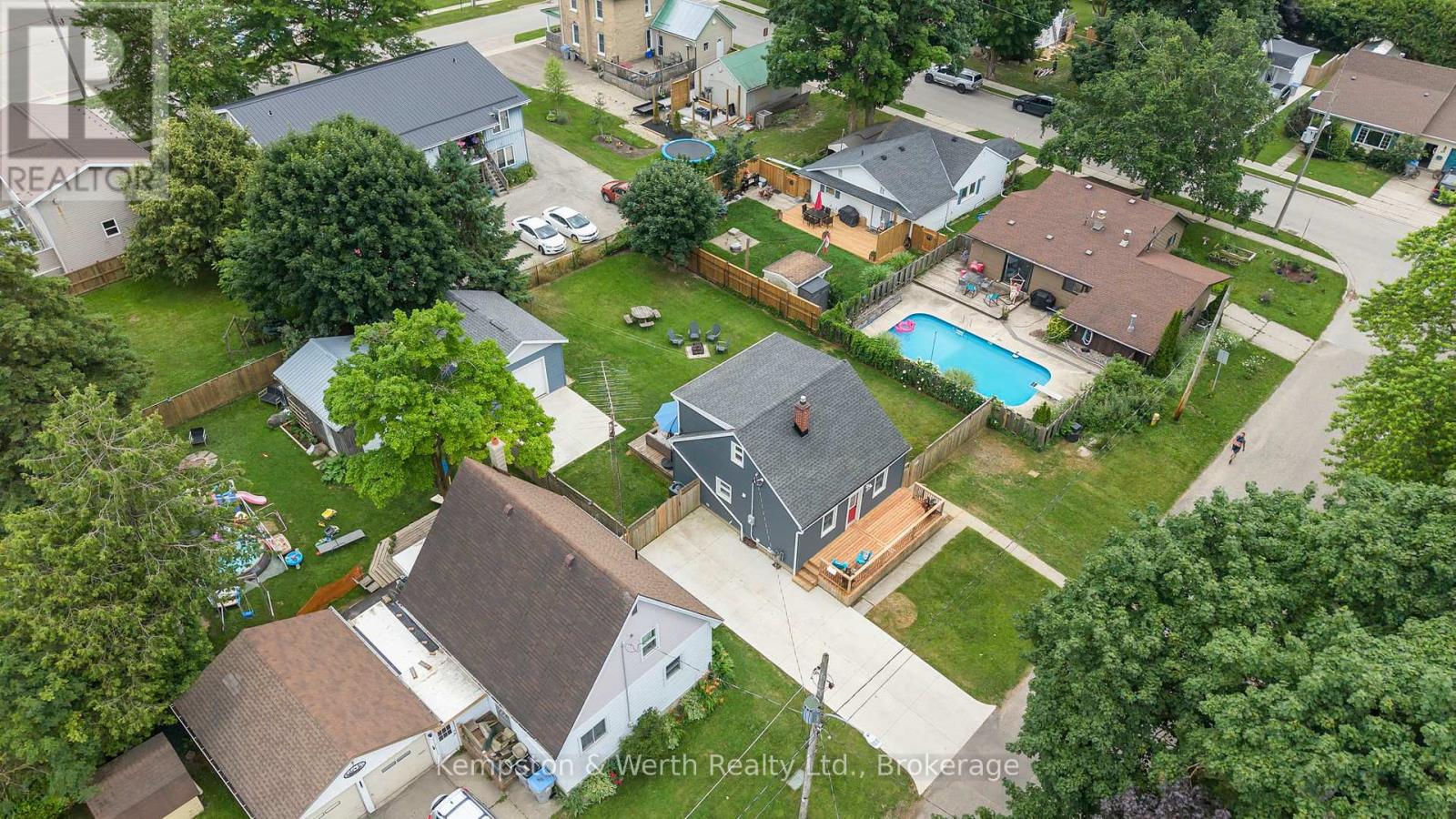260 Lillico Avenue S, North Perth, Ontario  N4W 2L7 - Photo 9 - X12283879